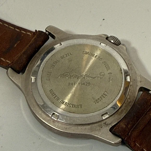 Eddie Bauer Field Watch Green Bezel Cream Dial New Battery - Picture 8 of 12